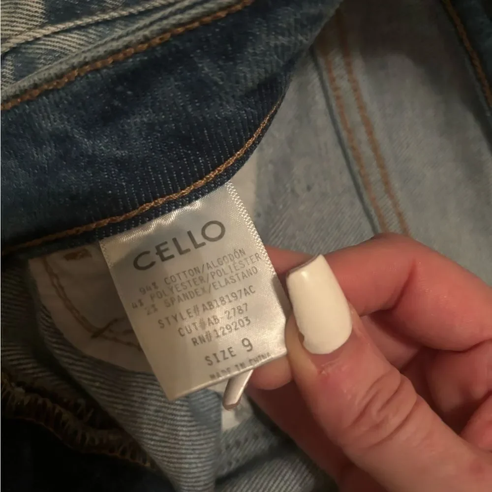CELLO High rise light wash skinny jeans